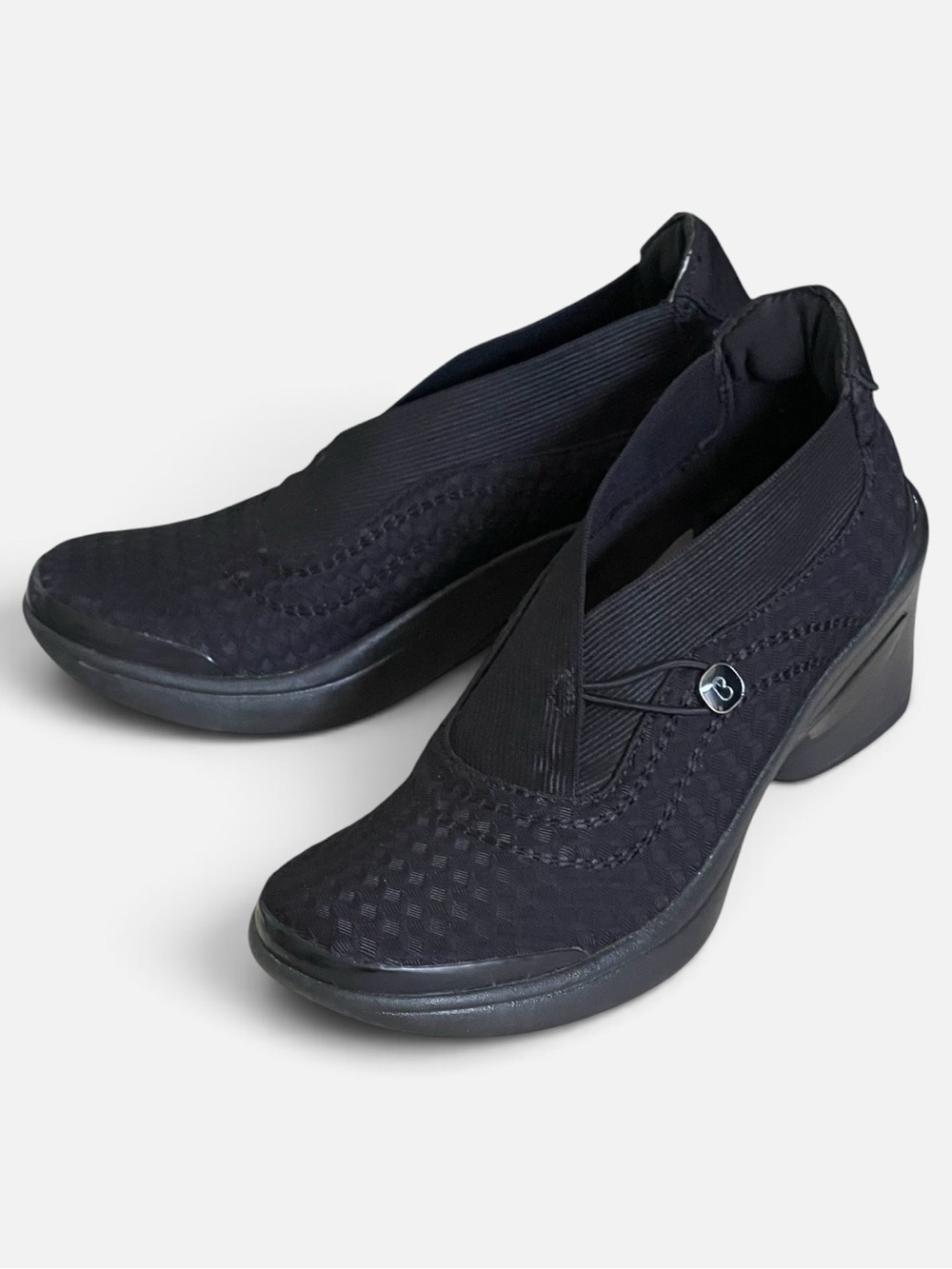 Bzees Energy Black Wedge Slip-On Heels Shoe Sz 8 Textured Fabric Comfort